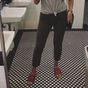 Forever 21 army green cargo pants 🍃